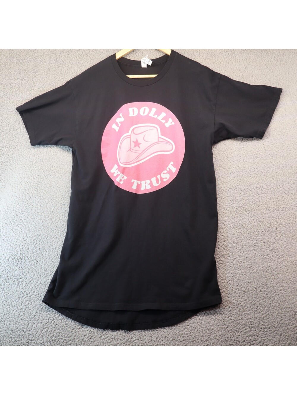 Vtg Dolly Parton Shirt Curve Hem "In Dolly we Trust" Large